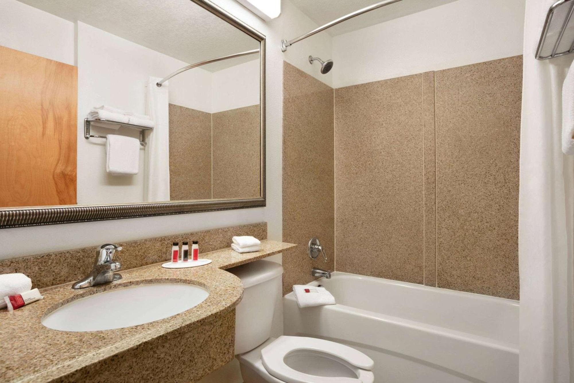 Microtel Inn & Suites By Wyndham Culpeper Dış mekan fotoğraf